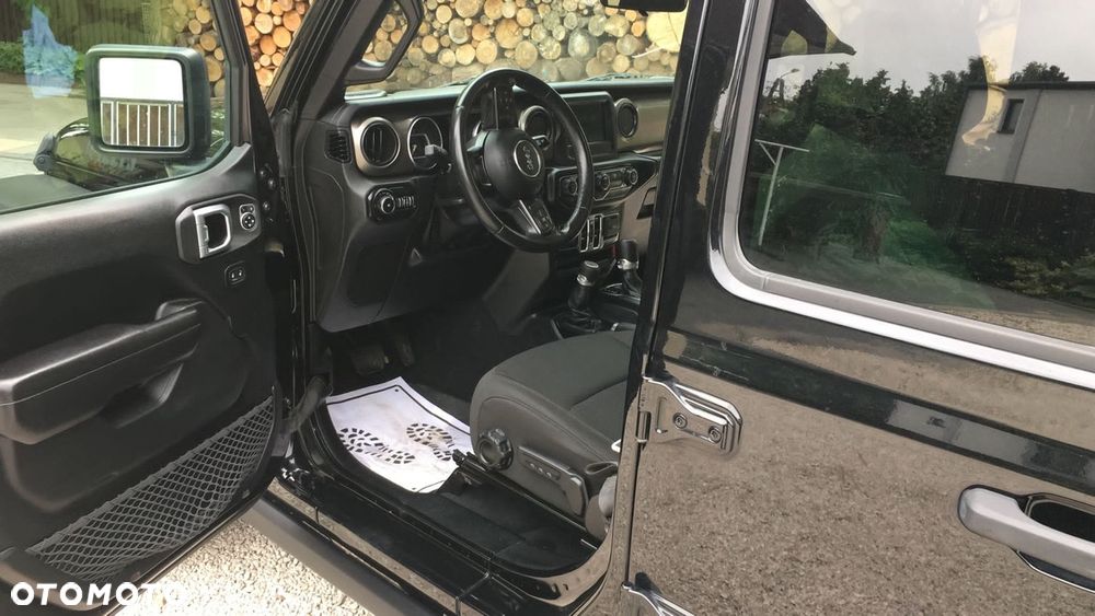 Jeep Wrangler - 6