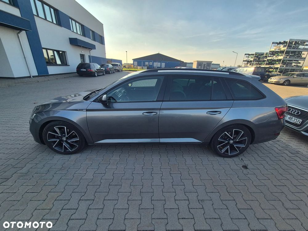 Skoda Superb 2.0 TDI SCR Sportline DSG - 8