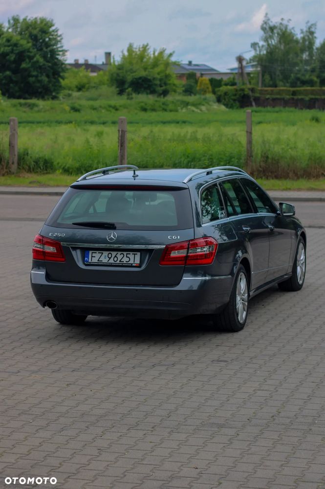 Mercedes-Benz Klasa E 250 CGI BlueEffICIENCY Avantgarde - 9