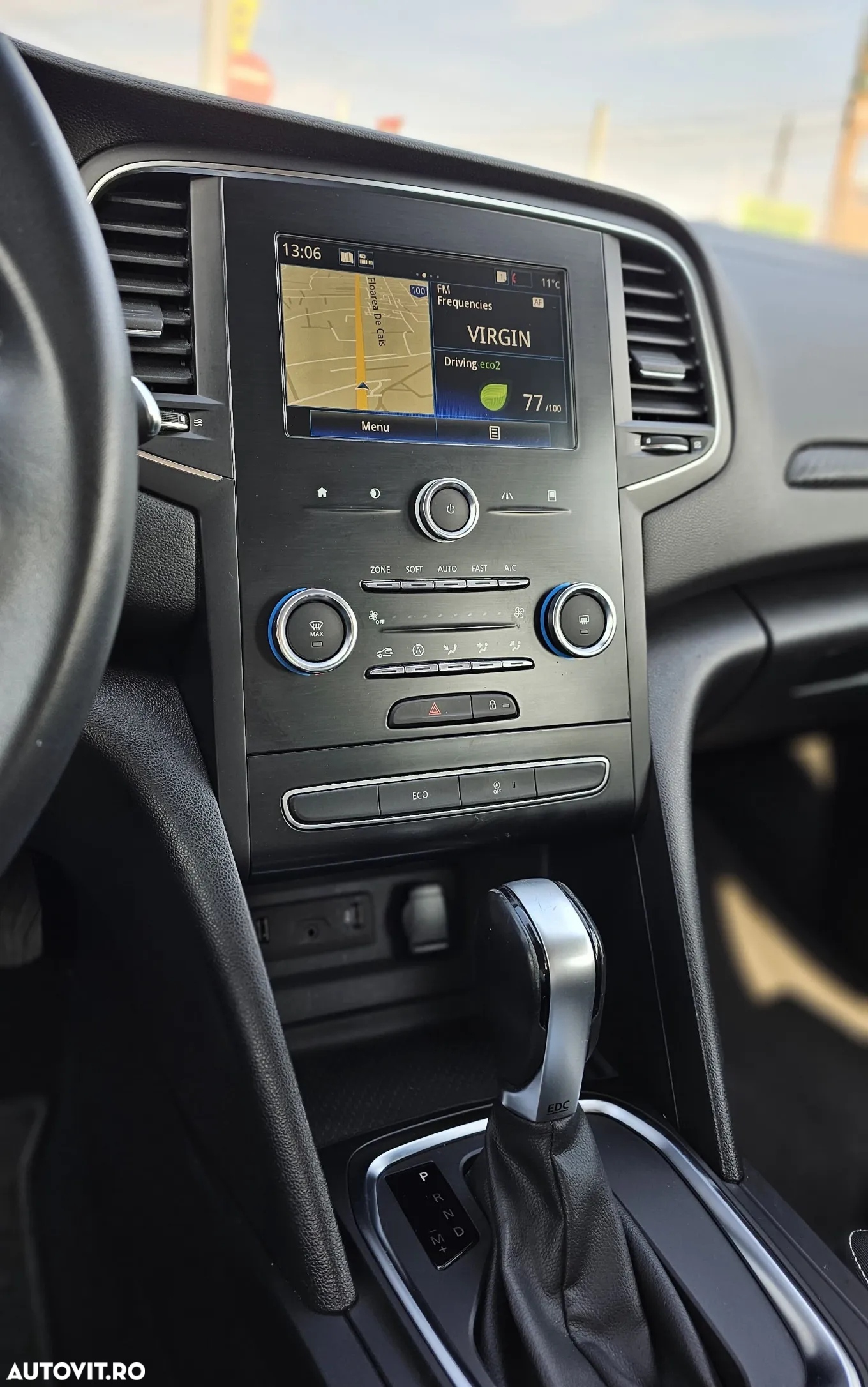 Renault Megane BLUE dCi EDC Zen - 8