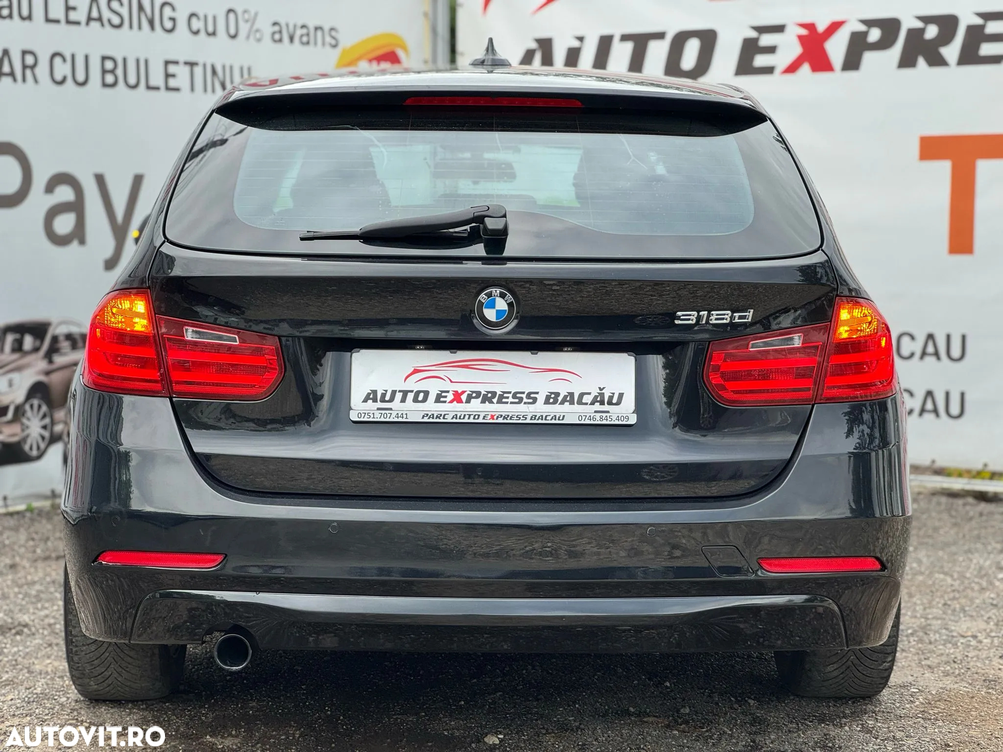 BMW Seria 3 318d Touring Aut. - 15