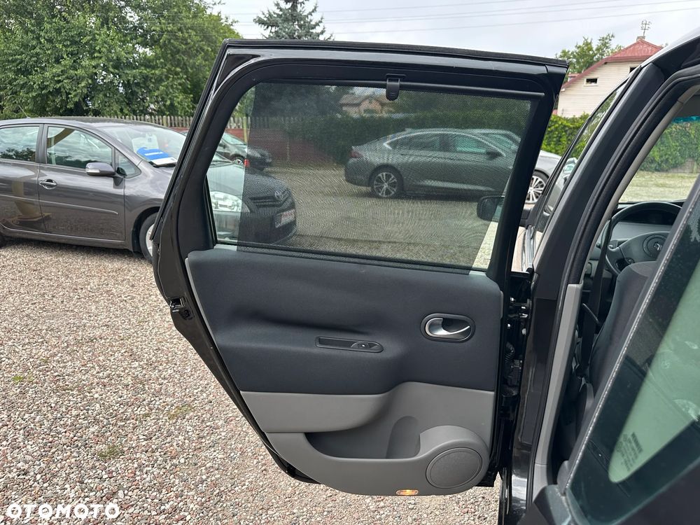 Renault Scenic - 25