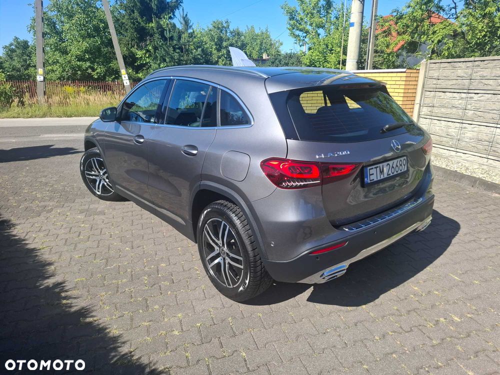 Mercedes-Benz GLA - 6