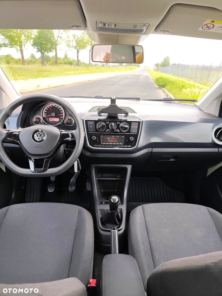 Volkswagen up! move - 8