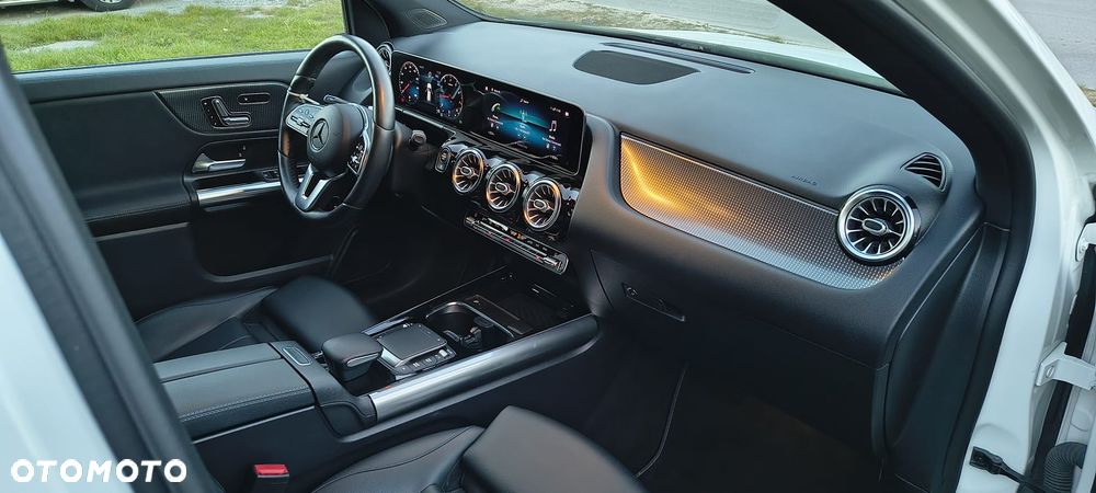 Mercedes-Benz GLA - 20