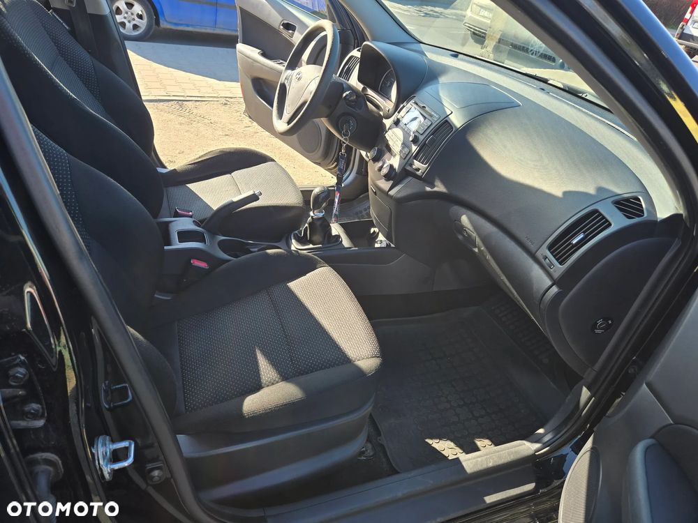 Hyundai i30 i30cw 1.4 blue Comfort - 10