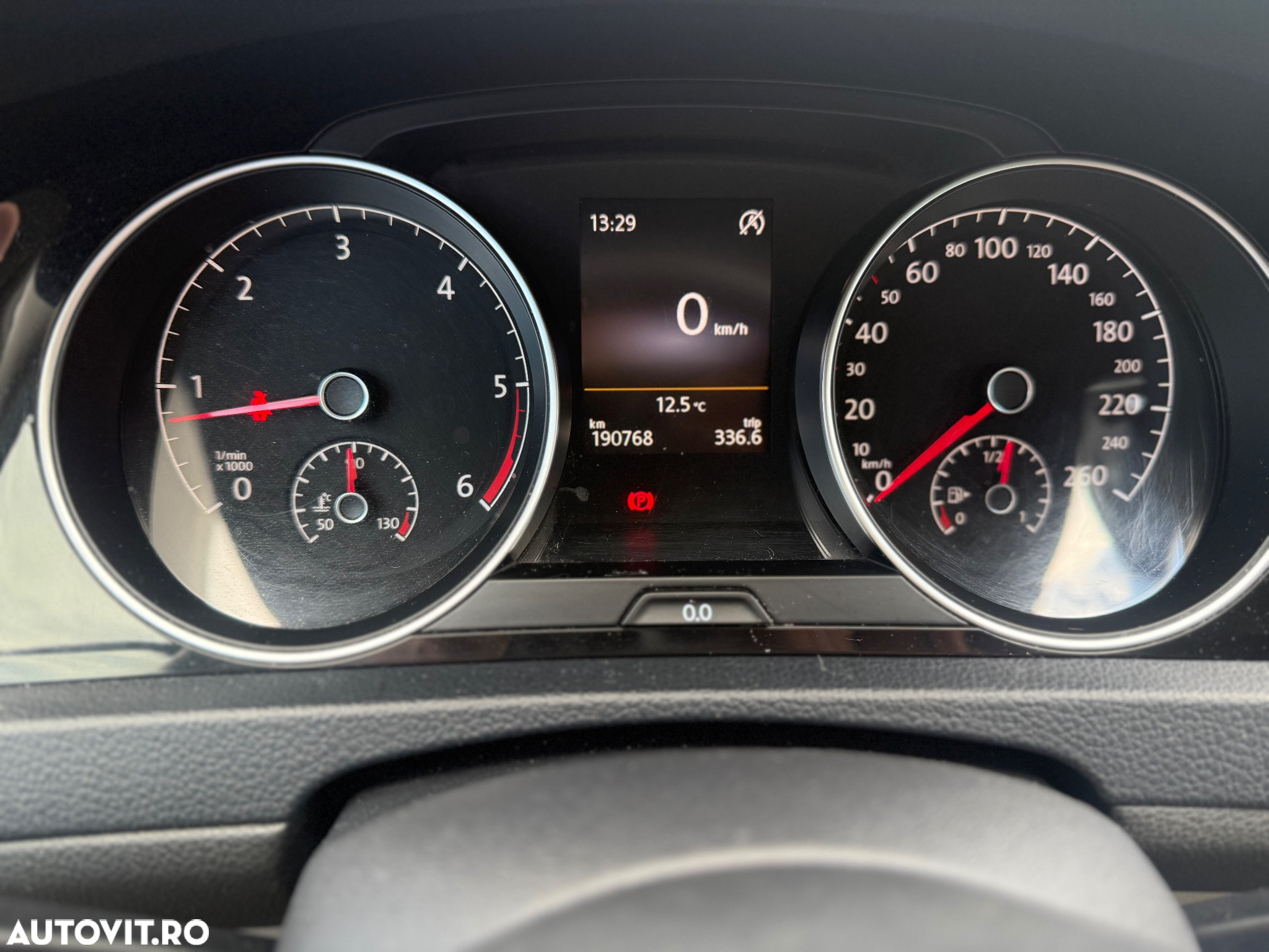Volkswagen Golf 1.6 TDI BlueMotion Technology DPF Comfortline - 10
