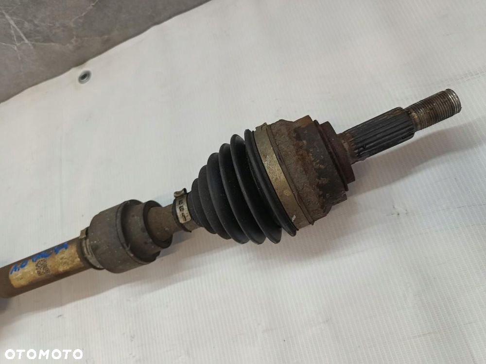 dacia sandero stepway iii 21r- 1.0 tce półoś lewy przód 391011411r - 3