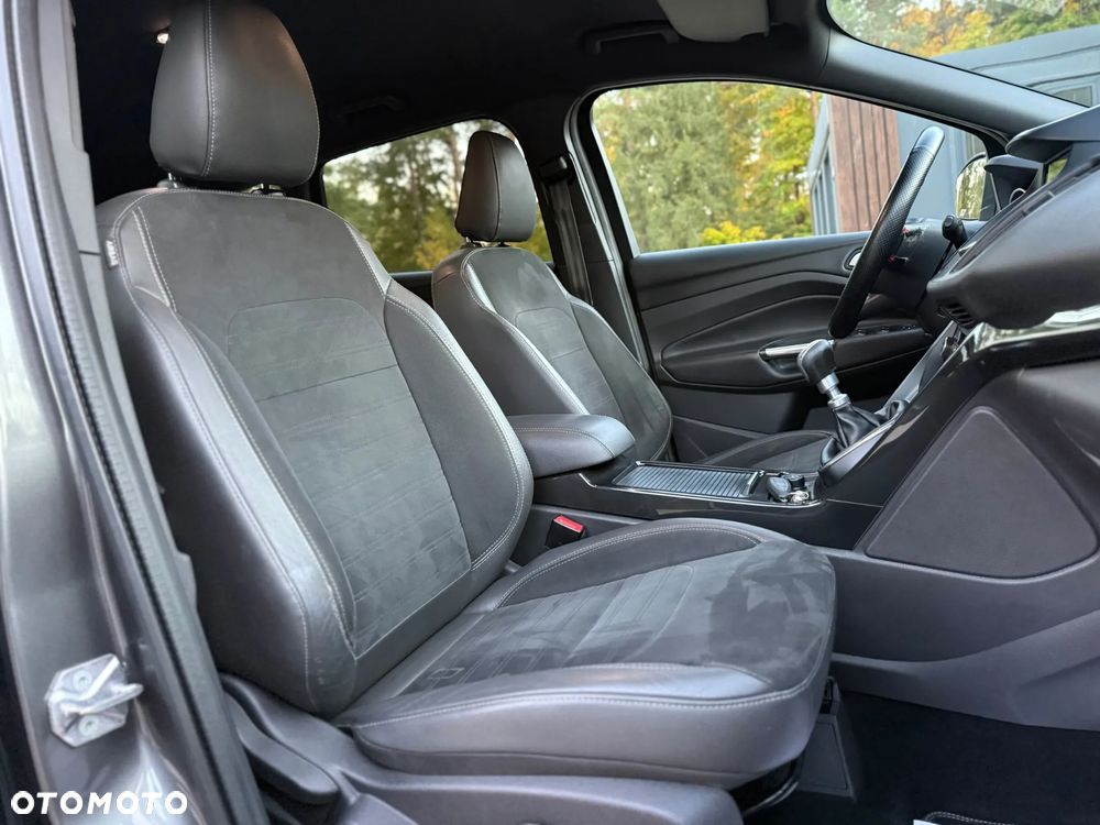 Ford Kuga - 22