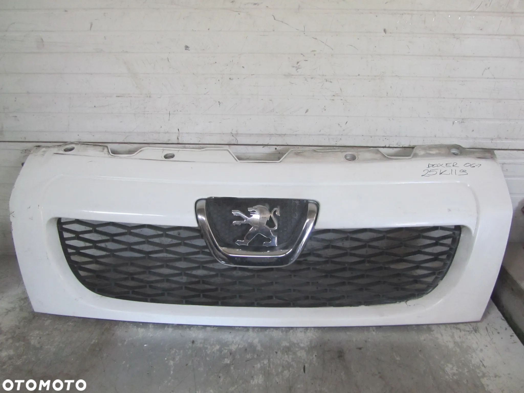 Peugeot Boxer 06->grill atrapa - 1