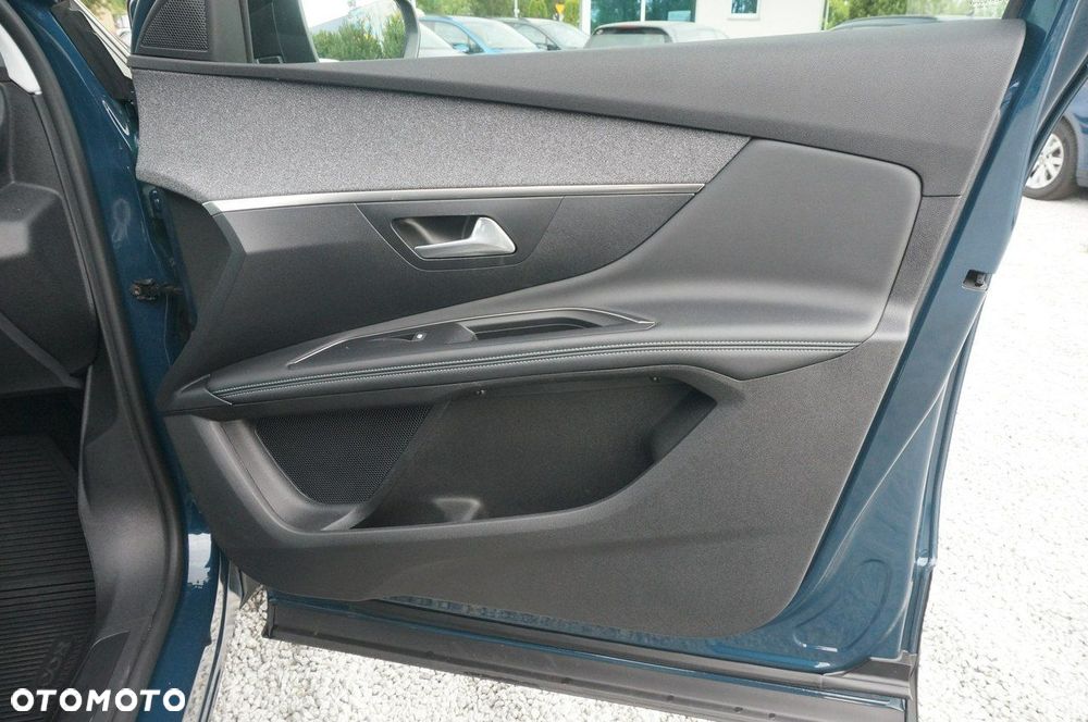 Peugeot 3008 1.5 BlueHDi Allure Pack S&S EAT8 - 25