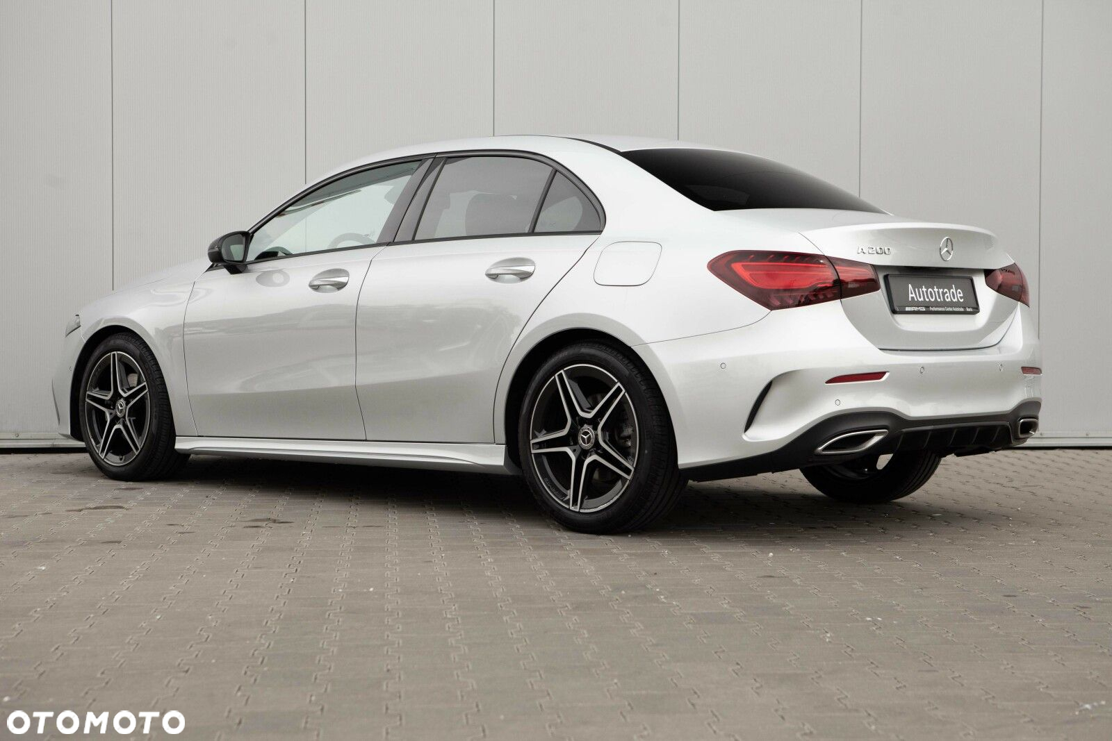Mercedes-Benz Klasa A 200 AMG Line 7G-DCT - 4
