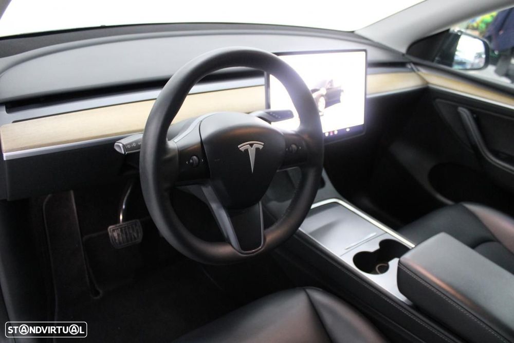 Tesla Model Y Standard - 11