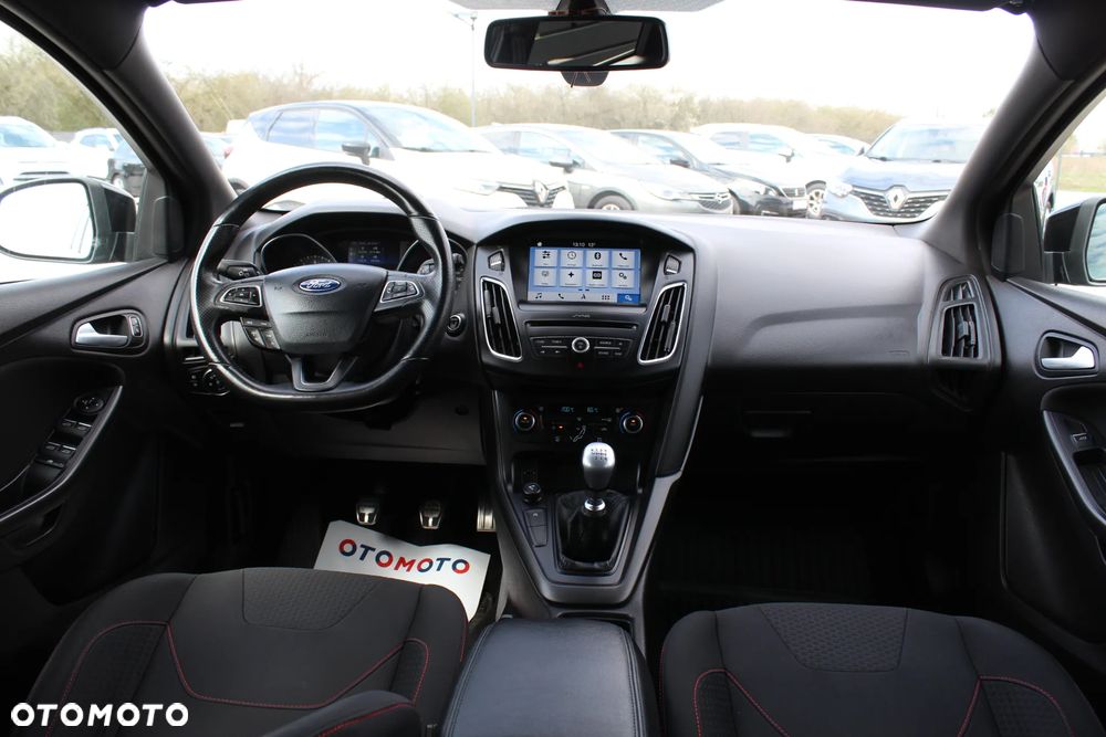 Ford Focus 1.0 EcoBoost Start-Stopp-System ST-LINE STYLE - 15