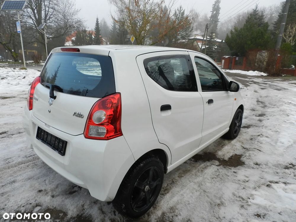 Suzuki Alto - 2