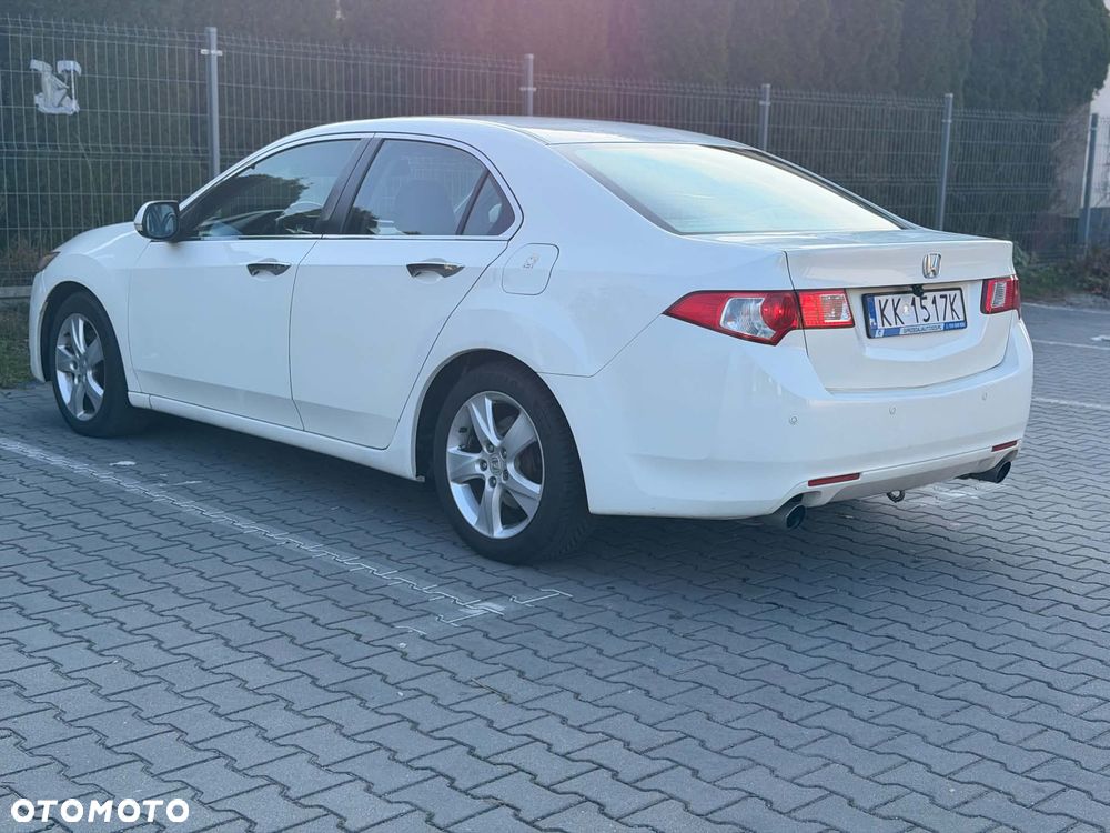 Honda Accord - 4