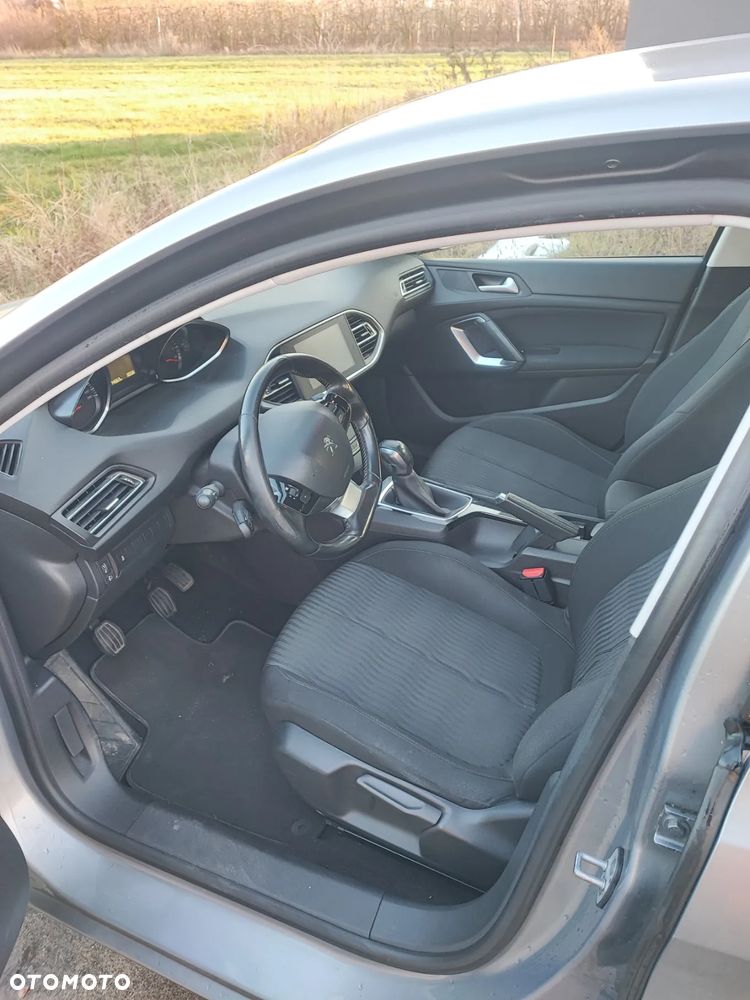 Peugeot 308 1.6 HDi Active - 9