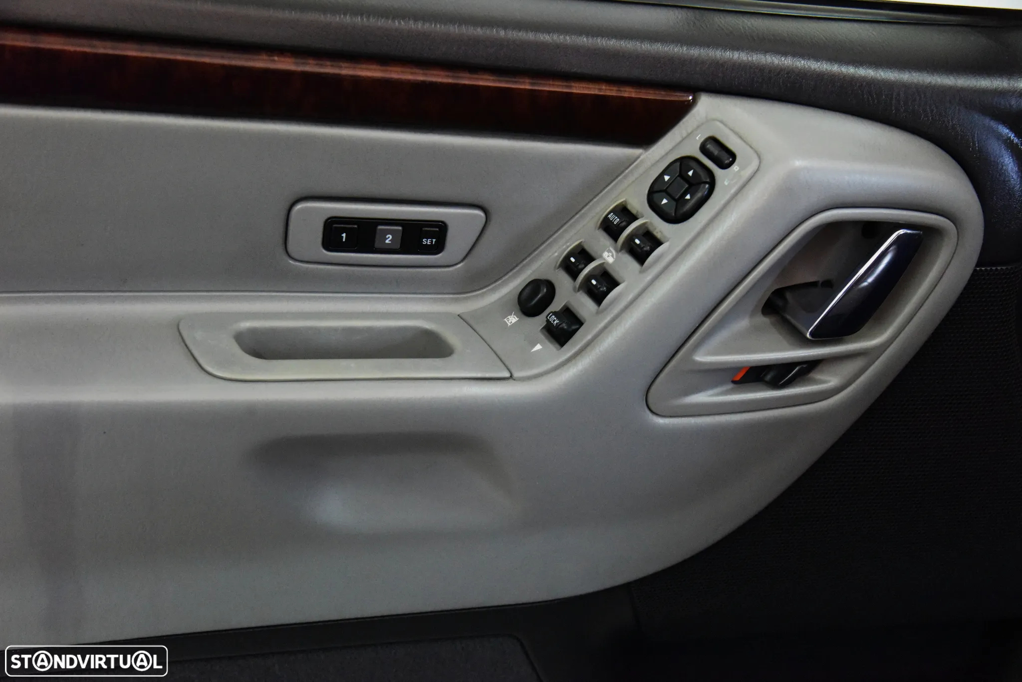 Jeep Grand Cherokee 2.7 CRD Overland - 27