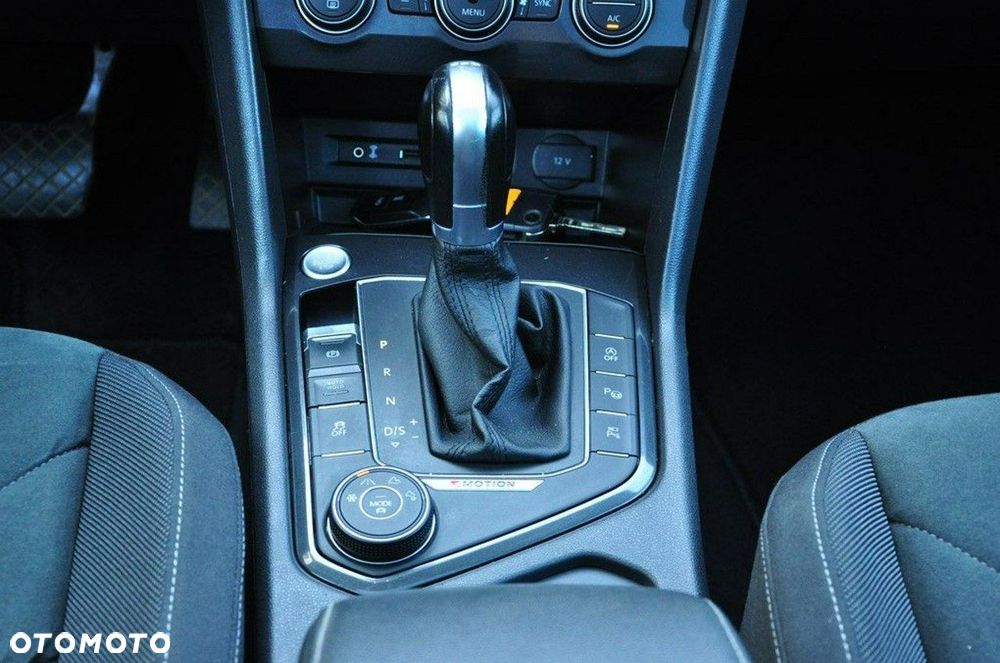 Volkswagen Tiguan - 35