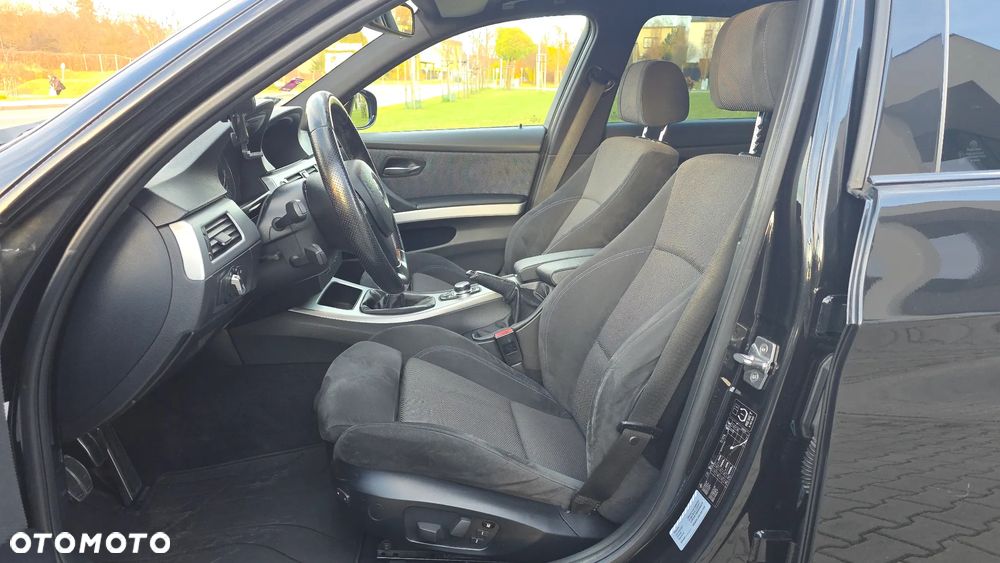 BMW Seria 3 320d - 15