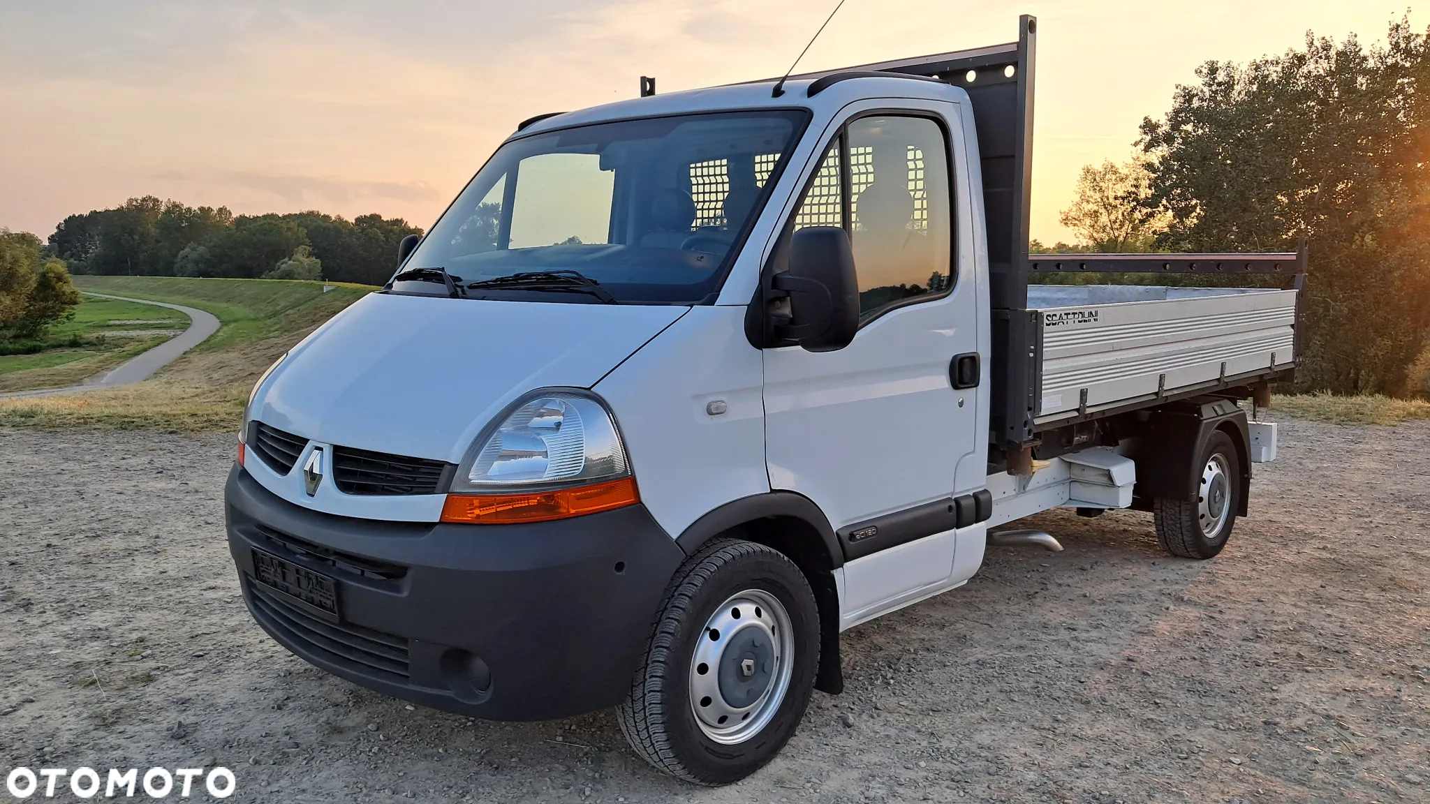 Renault Master 120 dci - 24