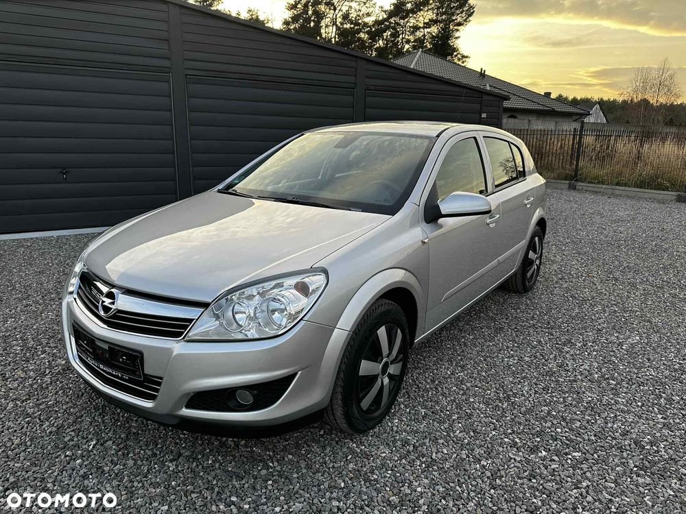 Opel Astra 1.6 NAVI - 15