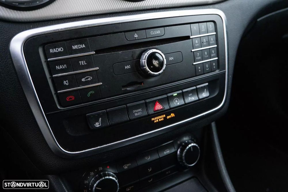 Mercedes-Benz GLA 200 - 20