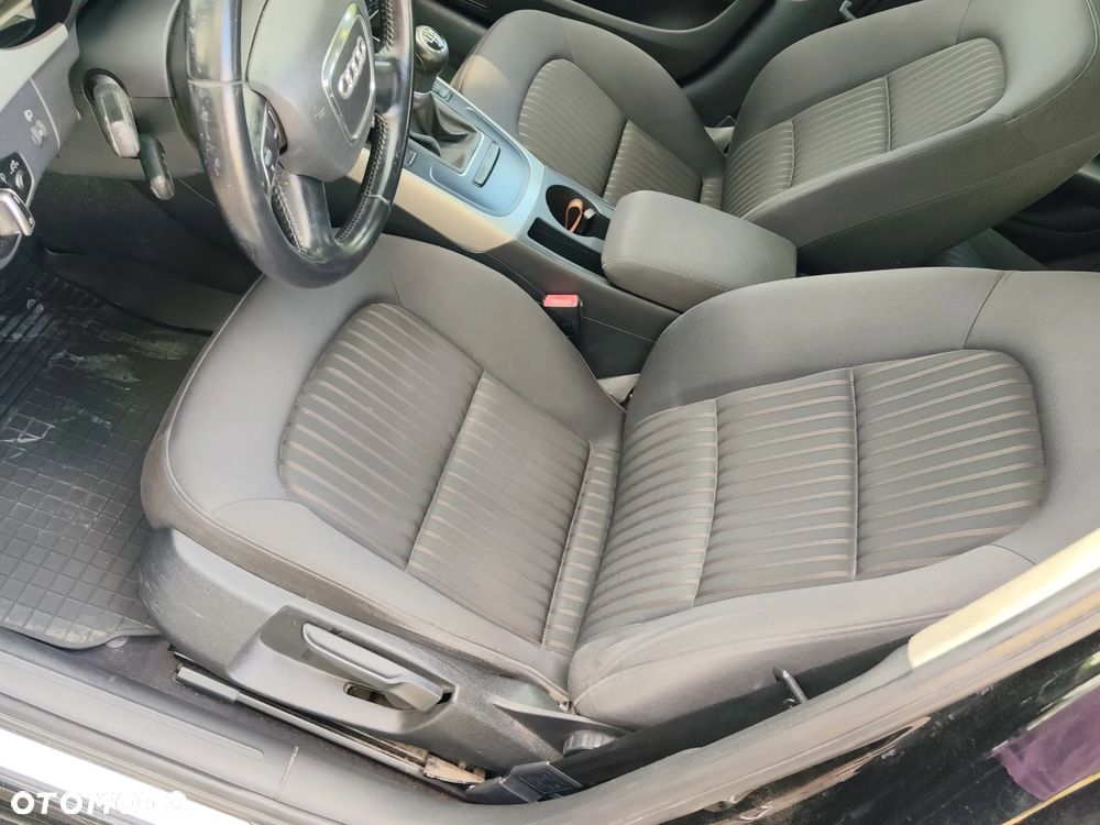 Audi A4 Avant 2.0 TDI - 8