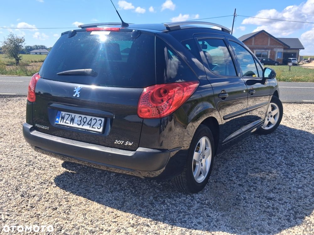 Peugeot 207 - 4