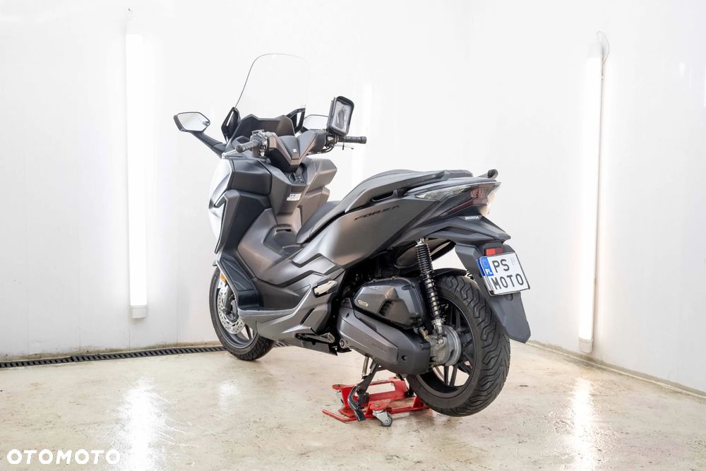 Honda NSS - 8