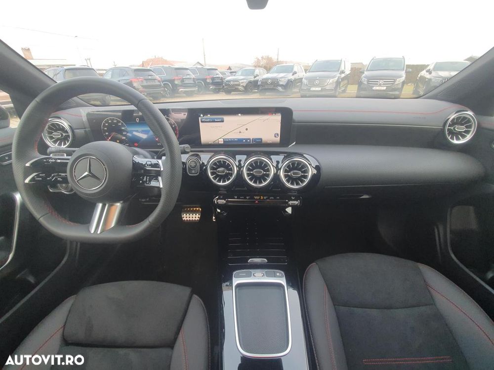 Mercedes-Benz CLA 200 MHEV Coupe - 9