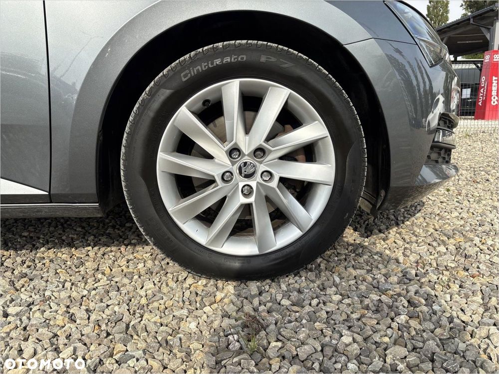 Skoda Superb 2.0 TDI SCR Ambition DSG - 18