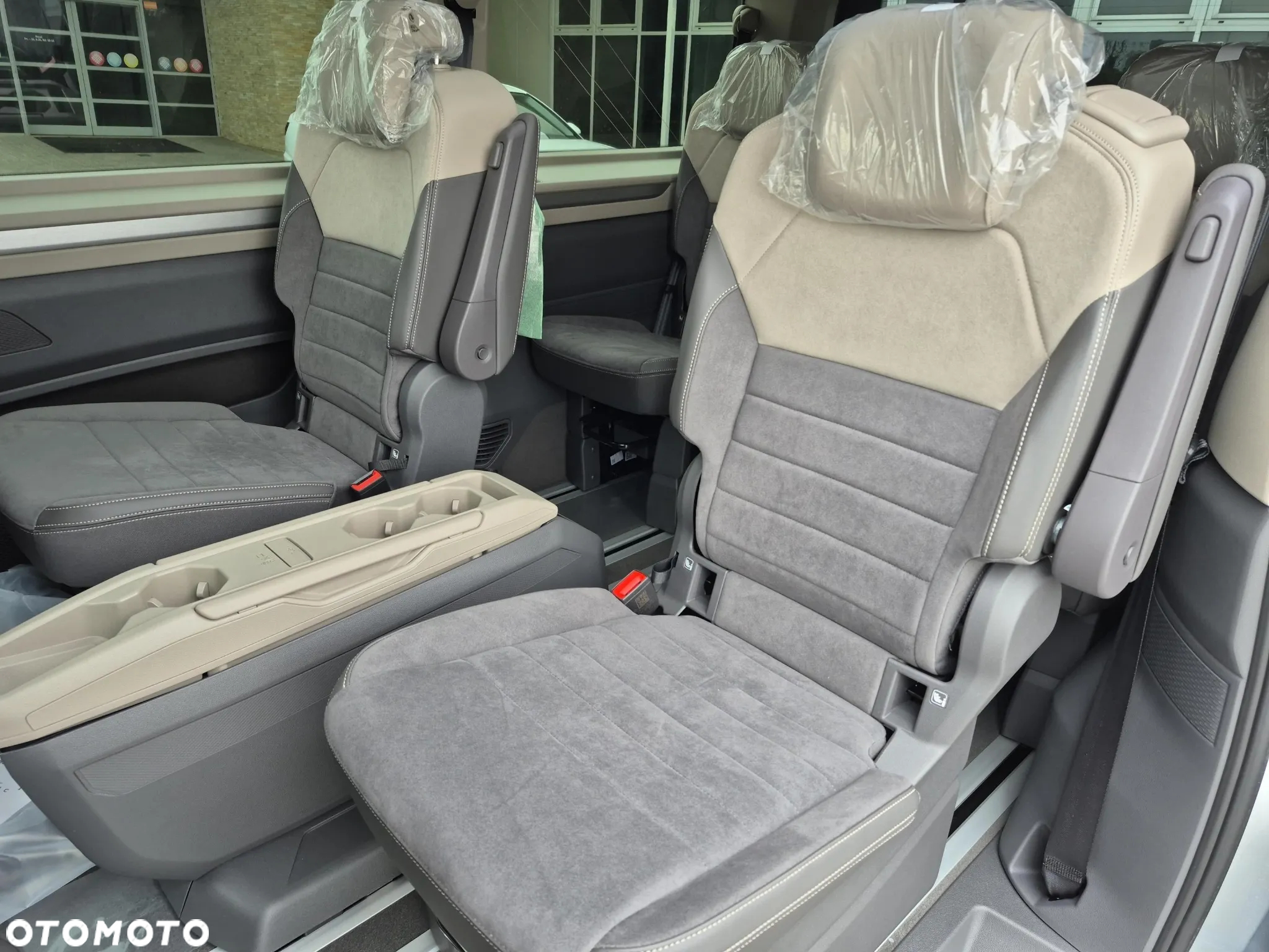 Volkswagen Multivan 2.0 TDI L2 Edition DSG - 11