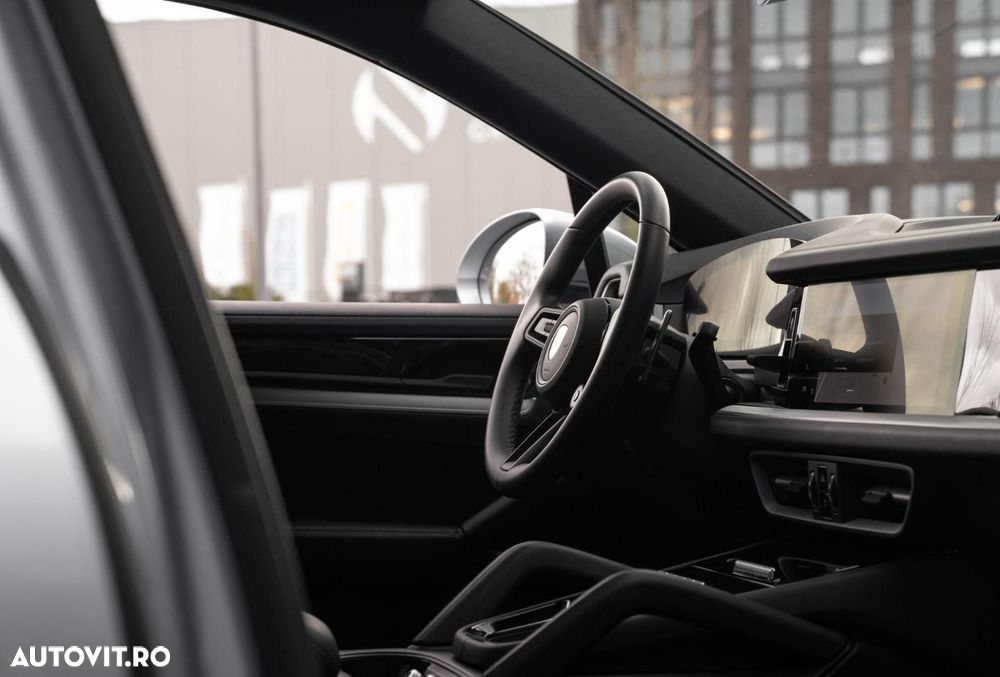 Porsche Cayenne - 18