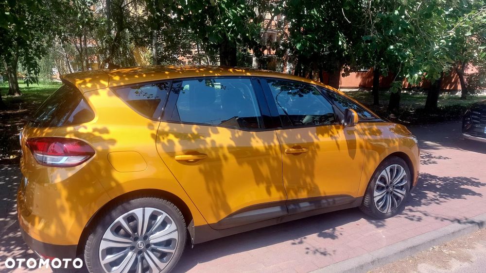 Renault Scenic 2018 photo 2