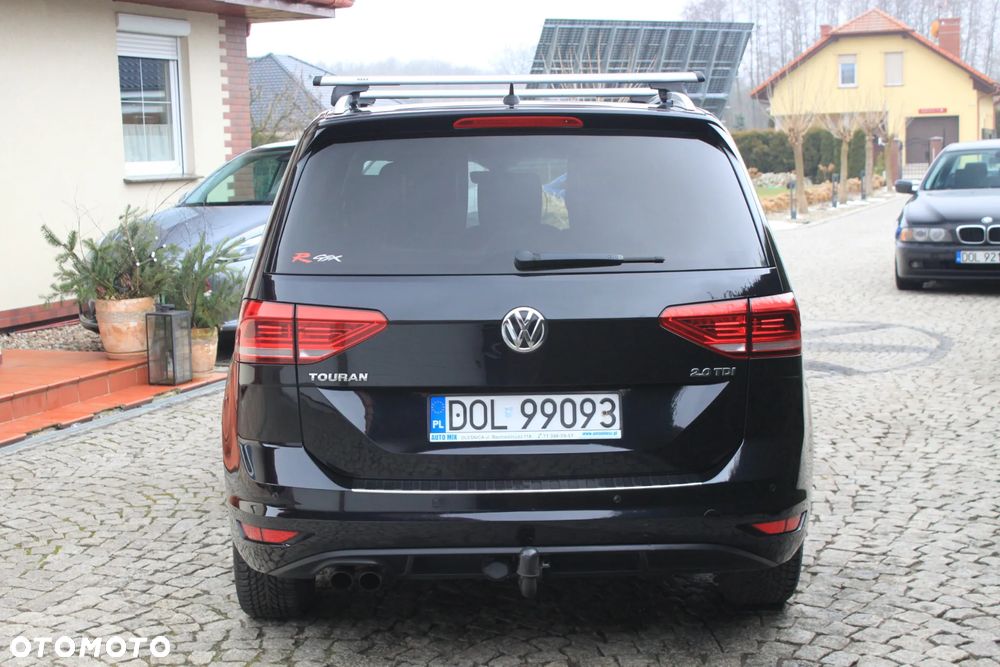 Volkswagen Touran - 4