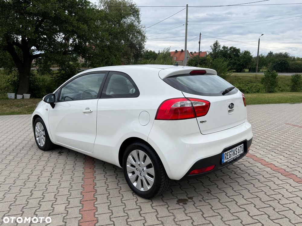 Kia Rio 1.2 Attract - 5