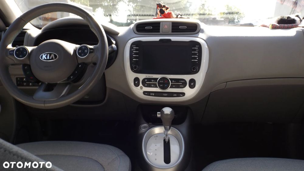 Kia Soul EV - 7