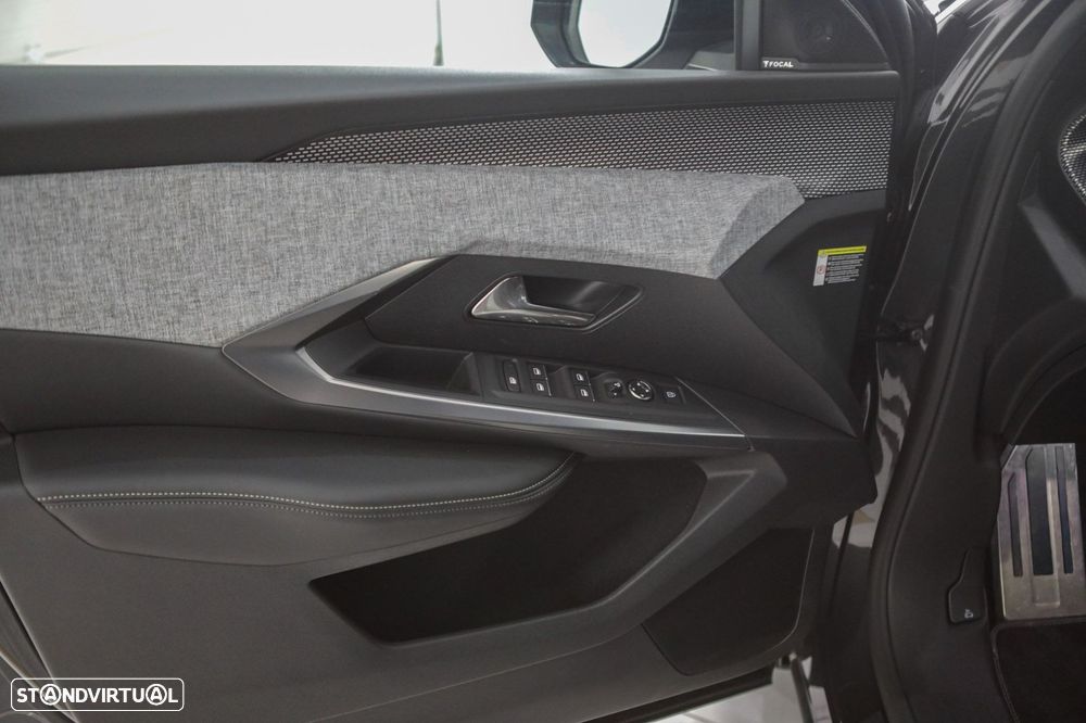 Peugeot 3008 1.2 Hybrid GT e-DCS6 - 16