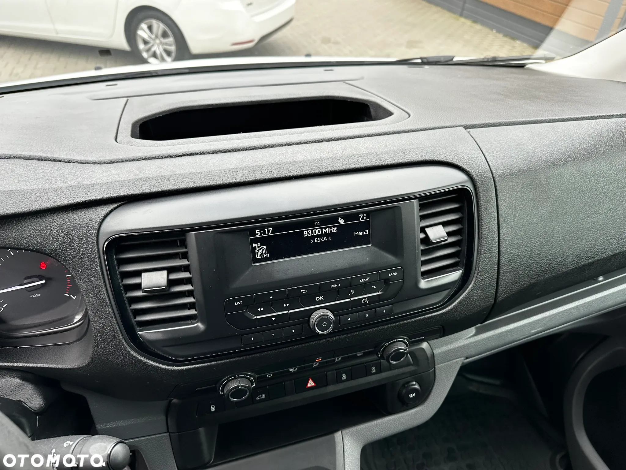 Peugeot Expert - 11