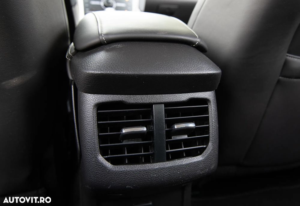 Ford Mondeo 2.0 HEV Vignale - 34