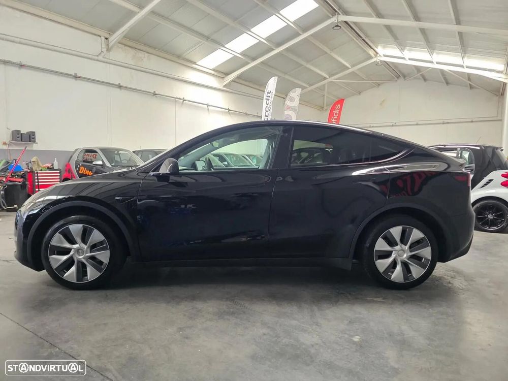 Tesla Model Y Long Range Dual Motor AWD - 8