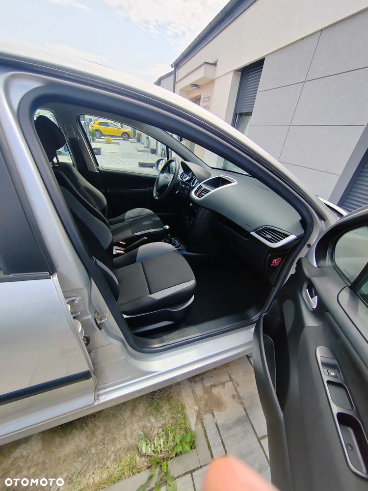 Peugeot 207 75 Urban Move - 4