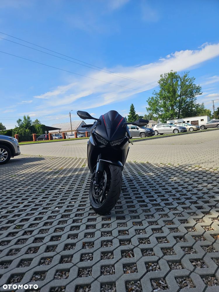Honda CBR - 1