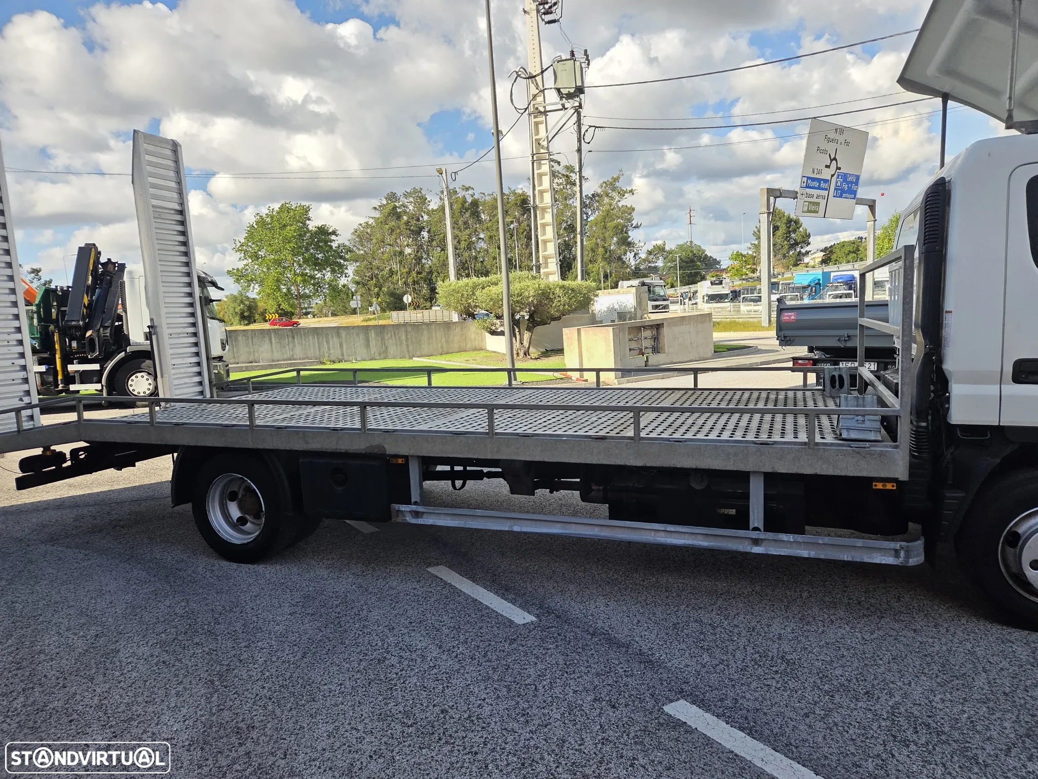 Mitsubishi Canter 7C15 7500kgs estrado porta carros e maquinas - 3