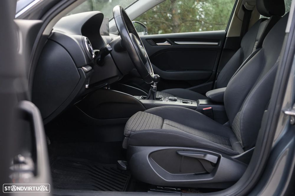 Audi A3 Sportback 1.6 TDI S-line - 20