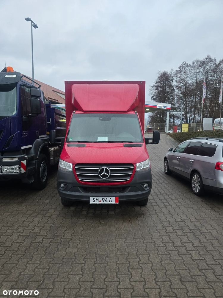 Mercedes-Benz Sprinter 907 - 3
