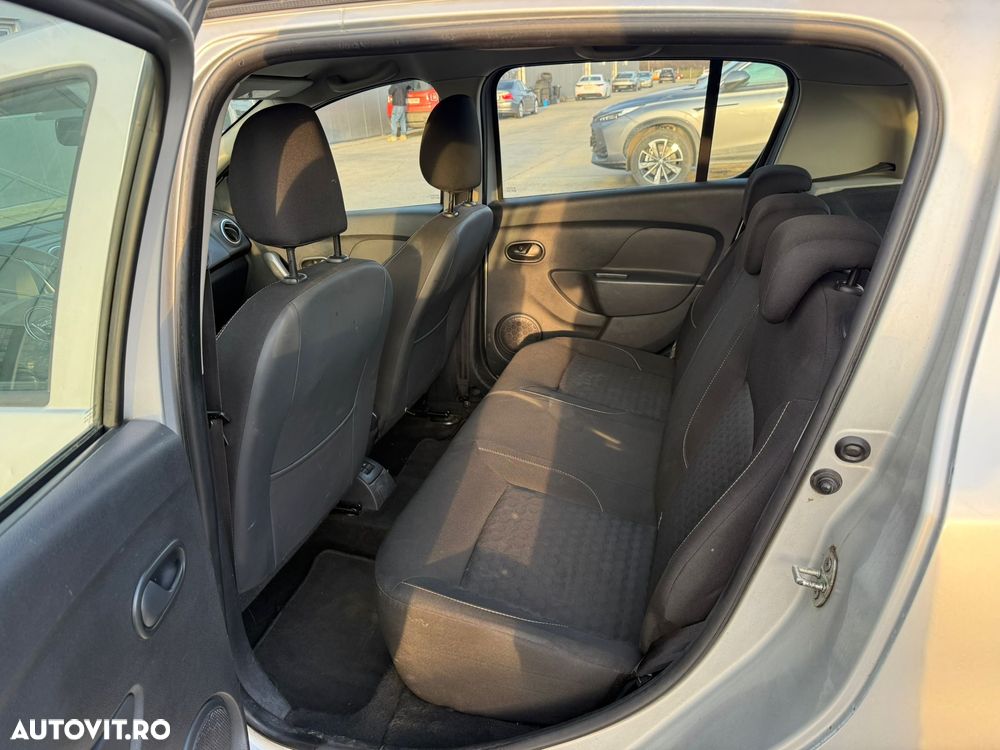 Dacia Sandero 1.2 75CP Laureate - 11