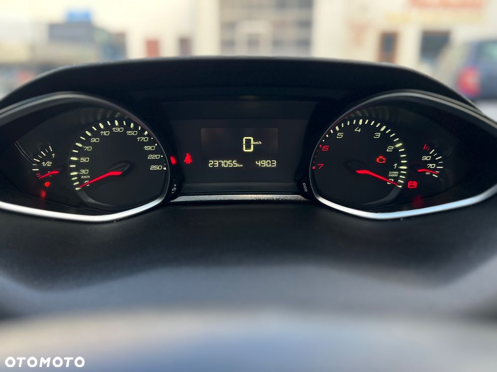 Peugeot 308 1.6 THP Allure - 10
