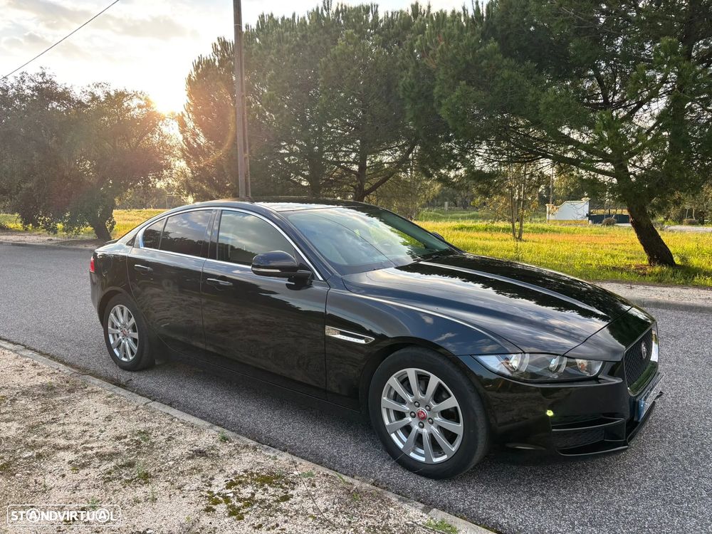 Jaguar XE - 22